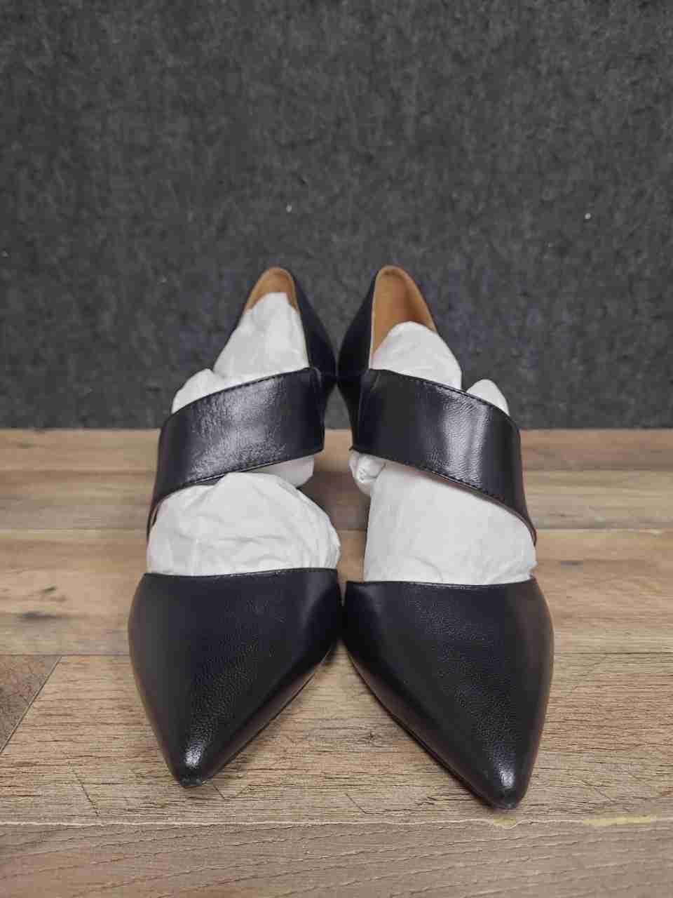 Calvin Klein Ginostra Nappa Black Leather Pointed Toe Pumps Size 9 M