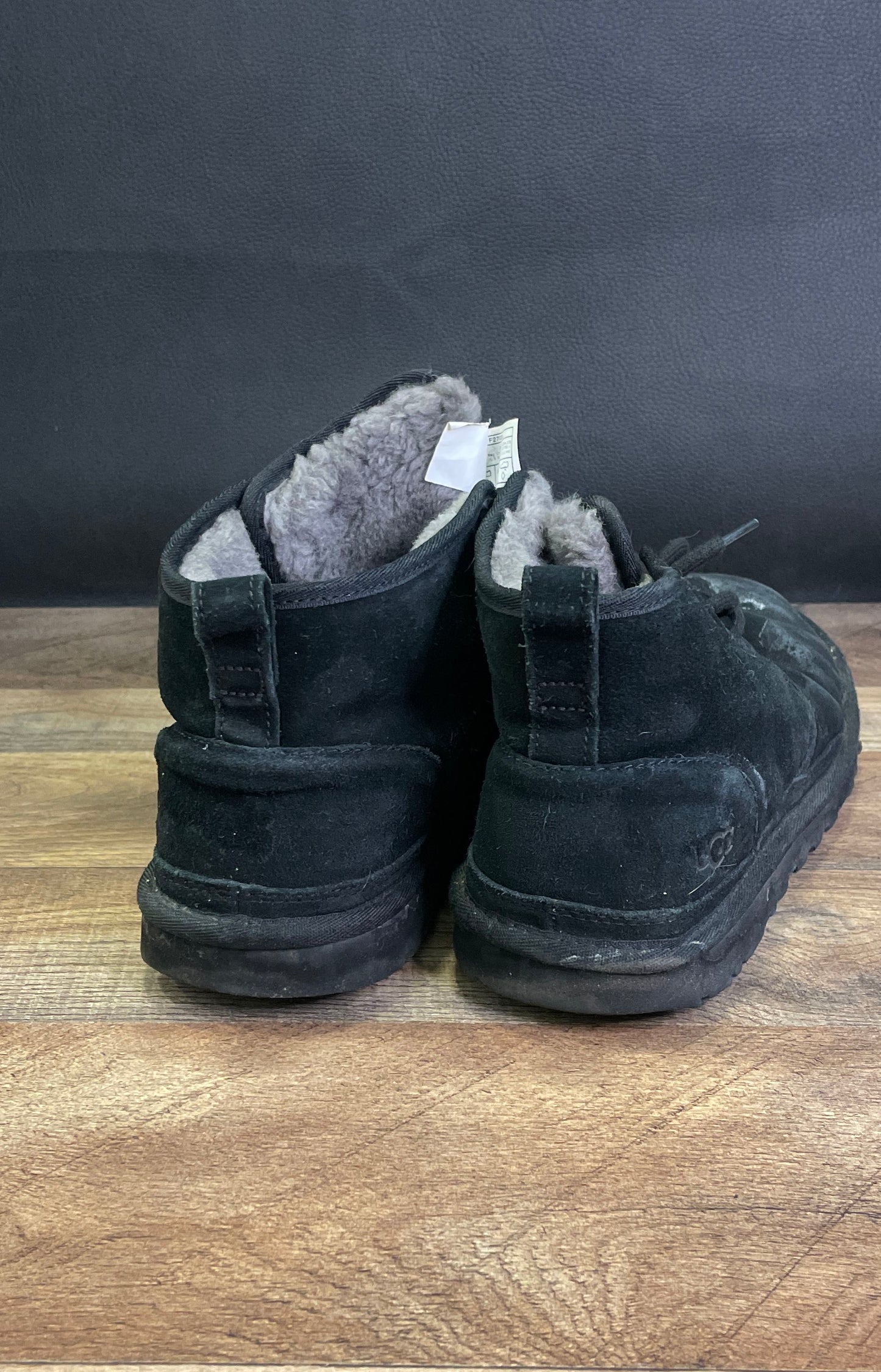 UGG Neumel Black Suede Sheepskin Lined Chukka Boots Men's Size 10 IOB