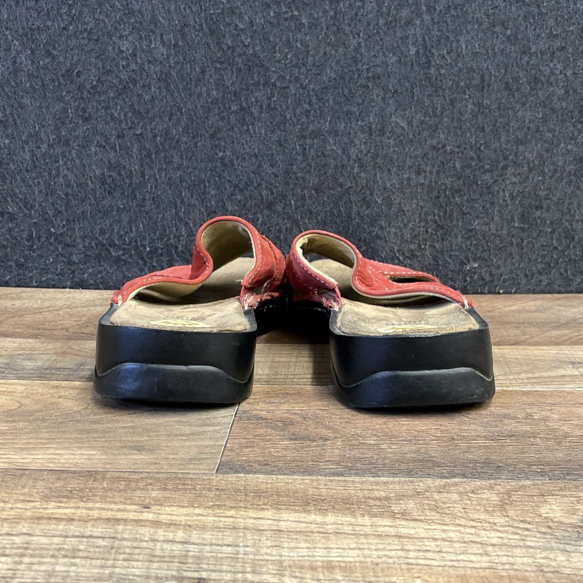 Earth Shoe Kalso Red Leather Slide Sandals Contrast Stitching Women's Size 11