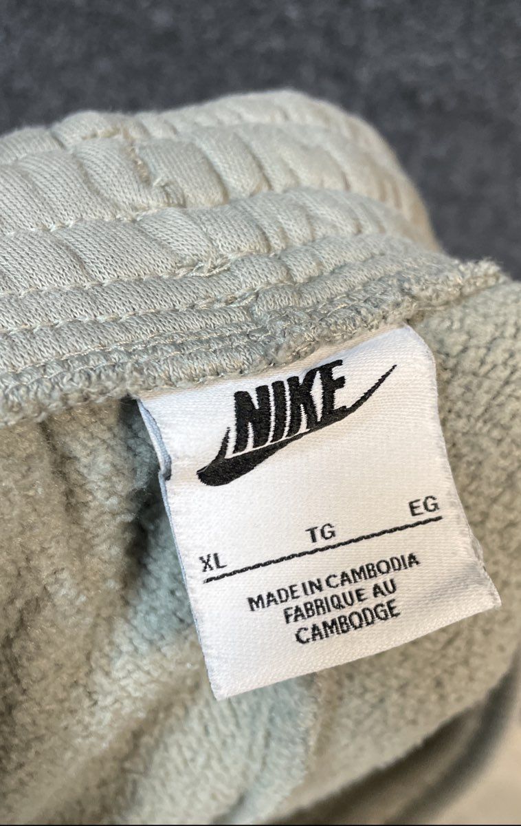 Nike Men's Sage Green Fleece Sweatpants Joggers Swoosh Logo Size XL