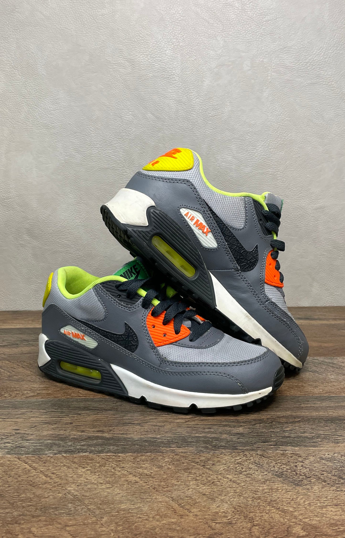 Nike Air Max 90 LTR GS Wolf Grey Total Orange Volt Sneakers Size 6Y