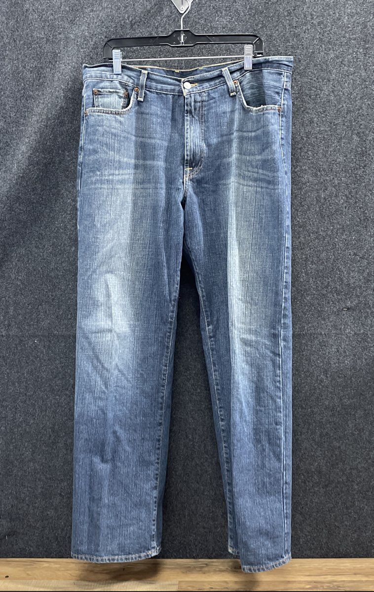Lucky Brand Men's Blue Jeans Classic Fit Dungarees Medium Wash Size 36