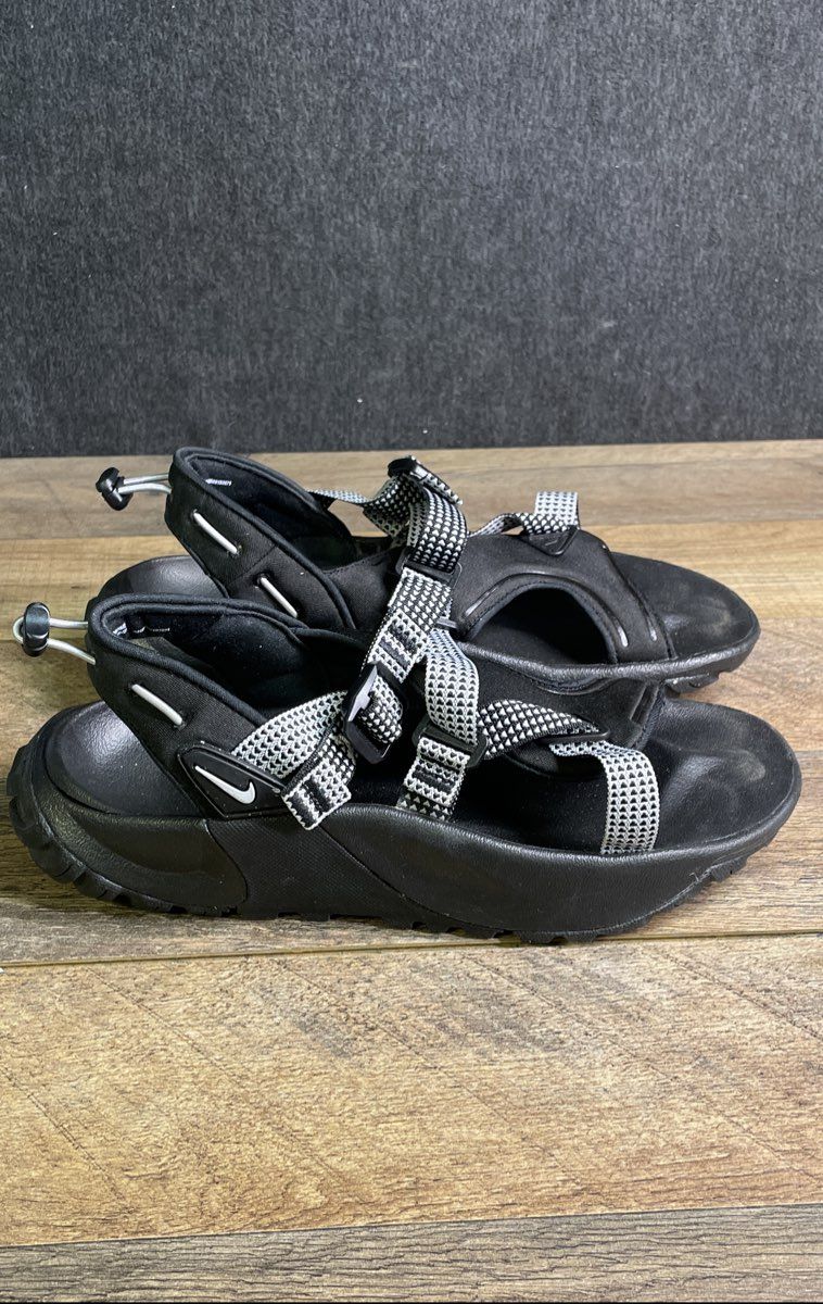 Nike Oneonta Black Pure Platinum Strapped Trail Sandals Men's Size 7