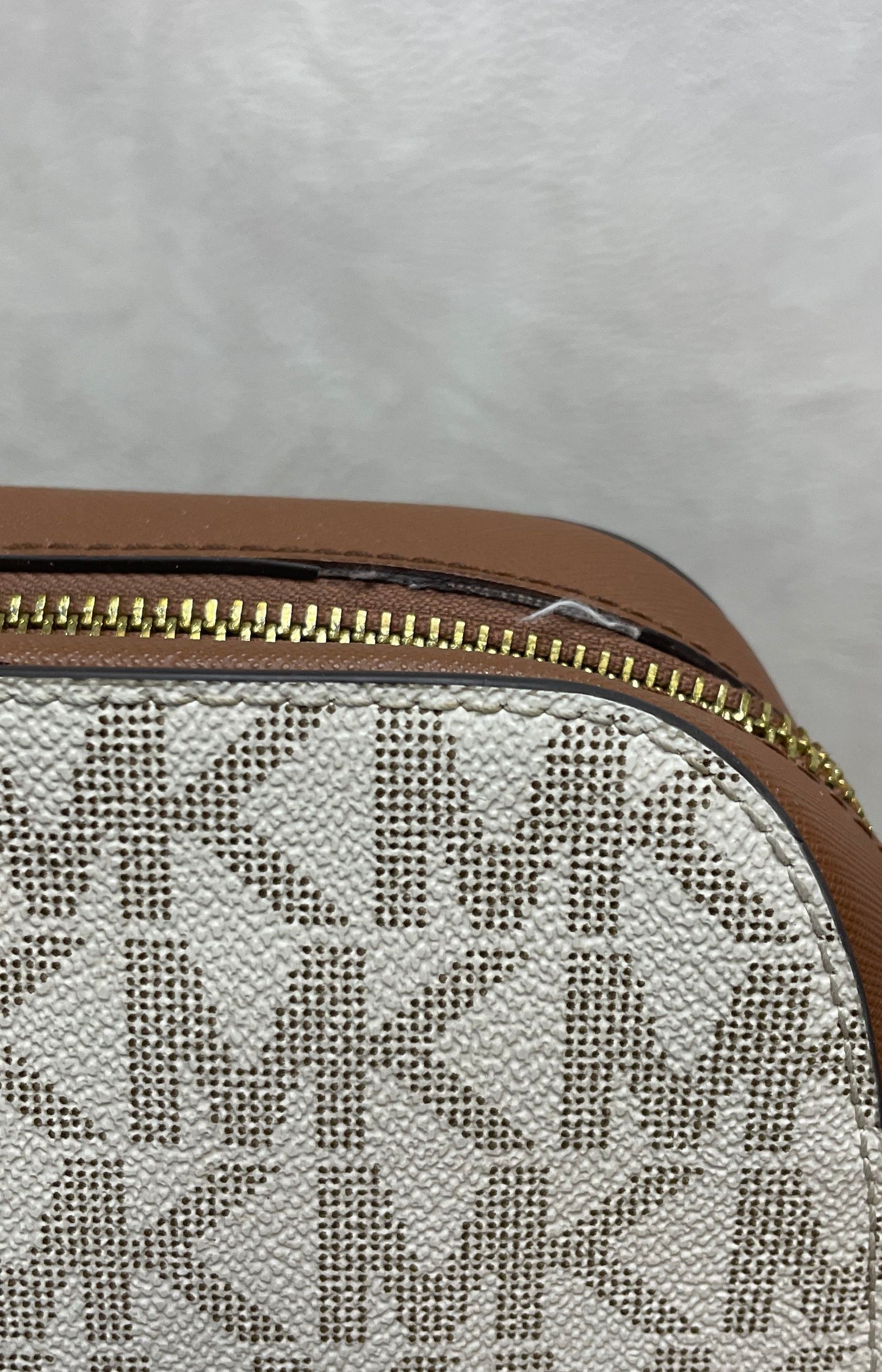 Michael Kors White Brown Logo Monogram Jet Set Crossbody Camera Bag Gold HW