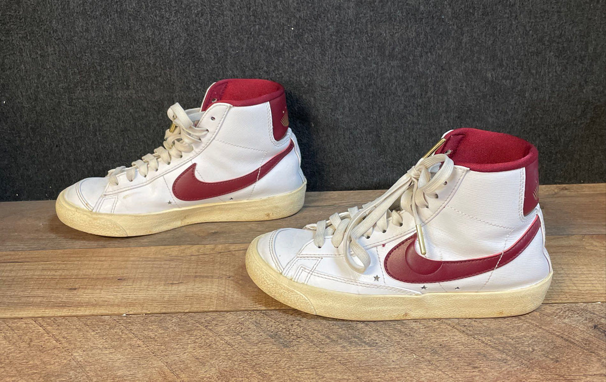 Nike Blazer Mid '77 Vintage White Burgundy Star Gold Detail Shoes Size 6