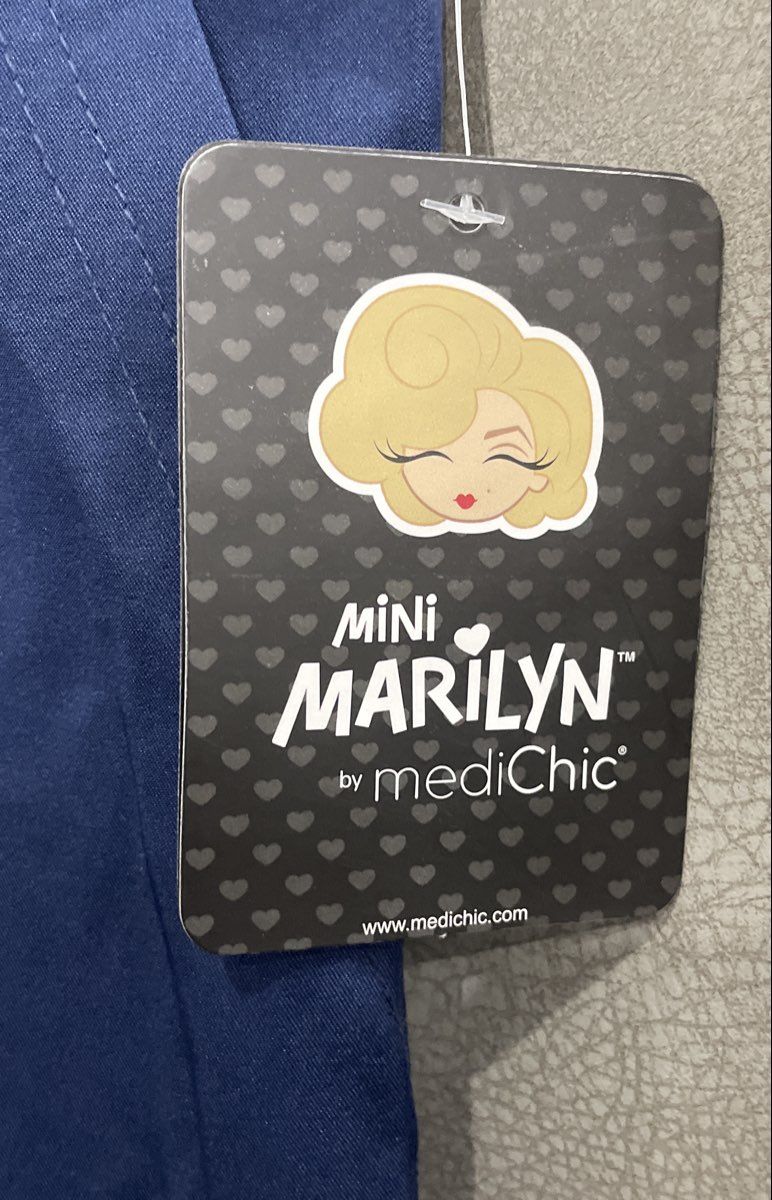 Mini Marilyn mediChic Women's Navy Blue Scrub Jogger Pants Cargo Stretch NWT 2X