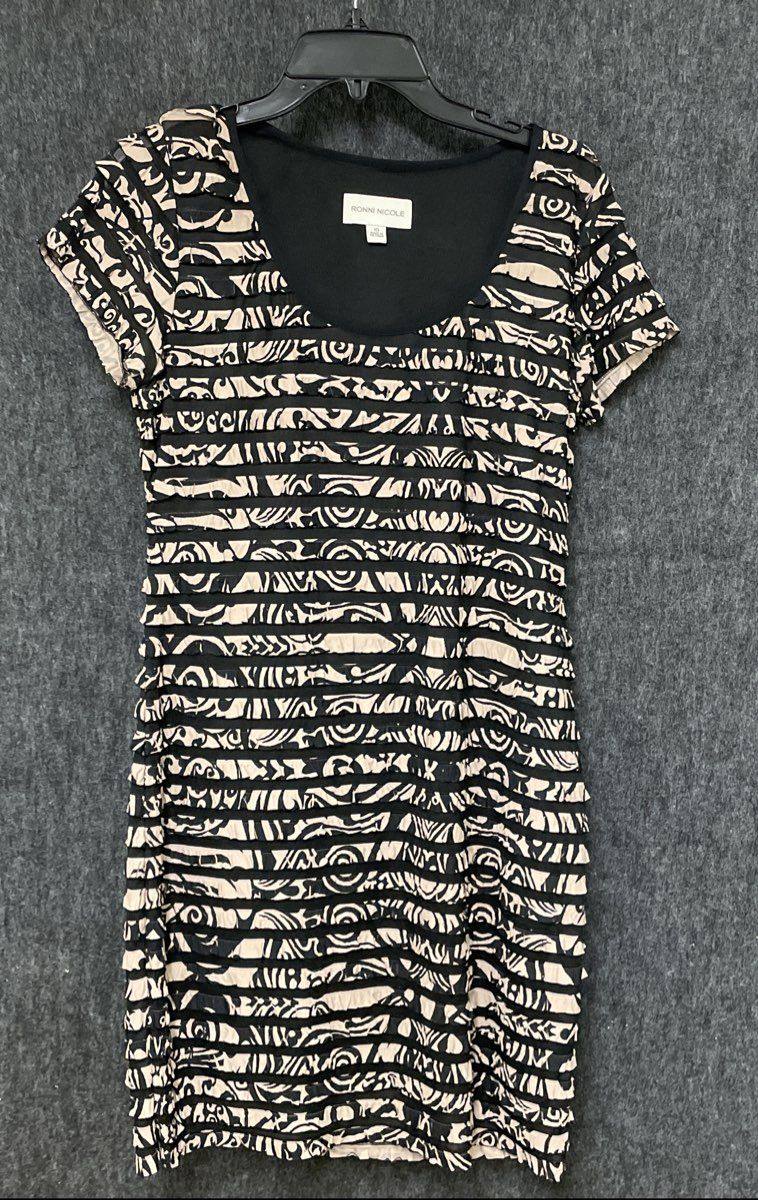 Ronni Nicole Women's Black Beige Tiered Ruffle Scroll Sheath Dress Sz 10