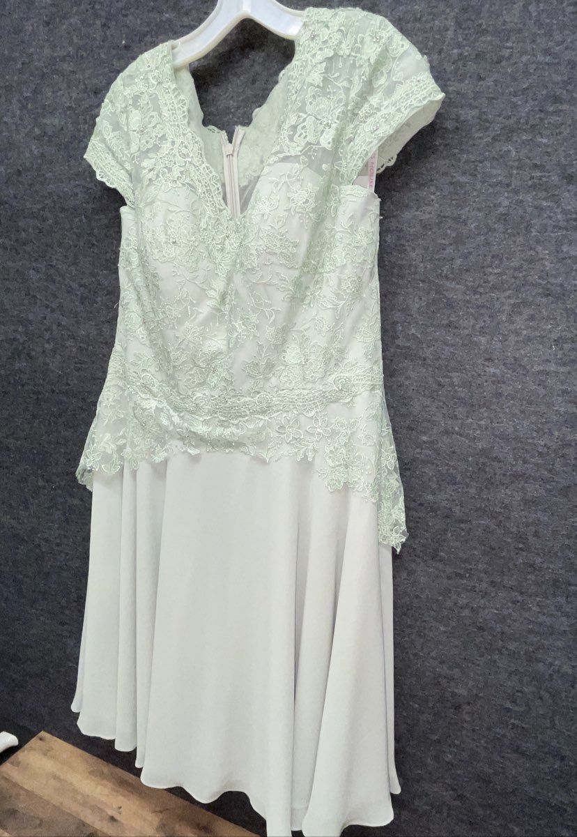 JJ's House Women's Celadon Green Lace A-Line Formal Dress Mother of Bride NWT 16