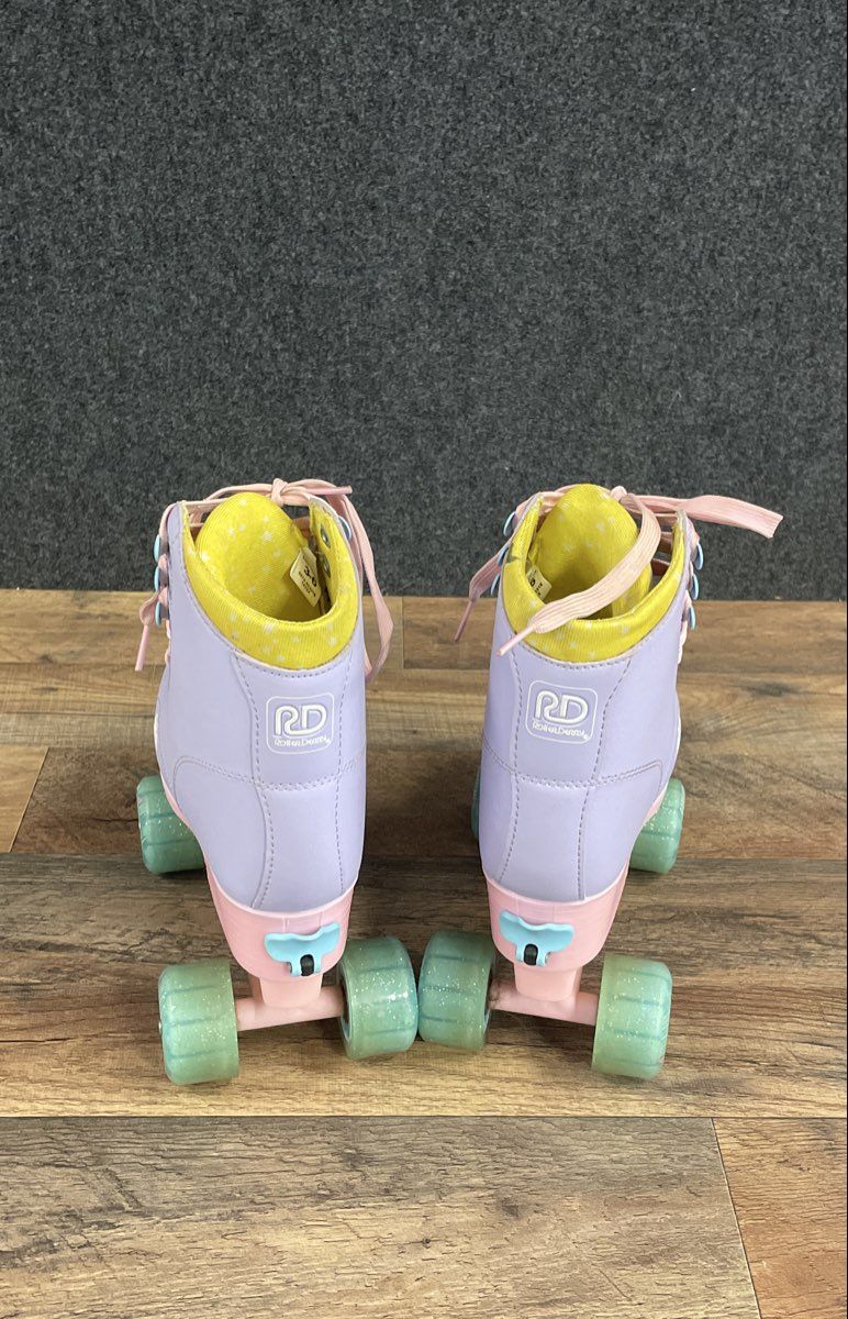 Roller Derby Pixie Quad Roller Skates Youth Size 3-6 Adjustable Pastel Purple