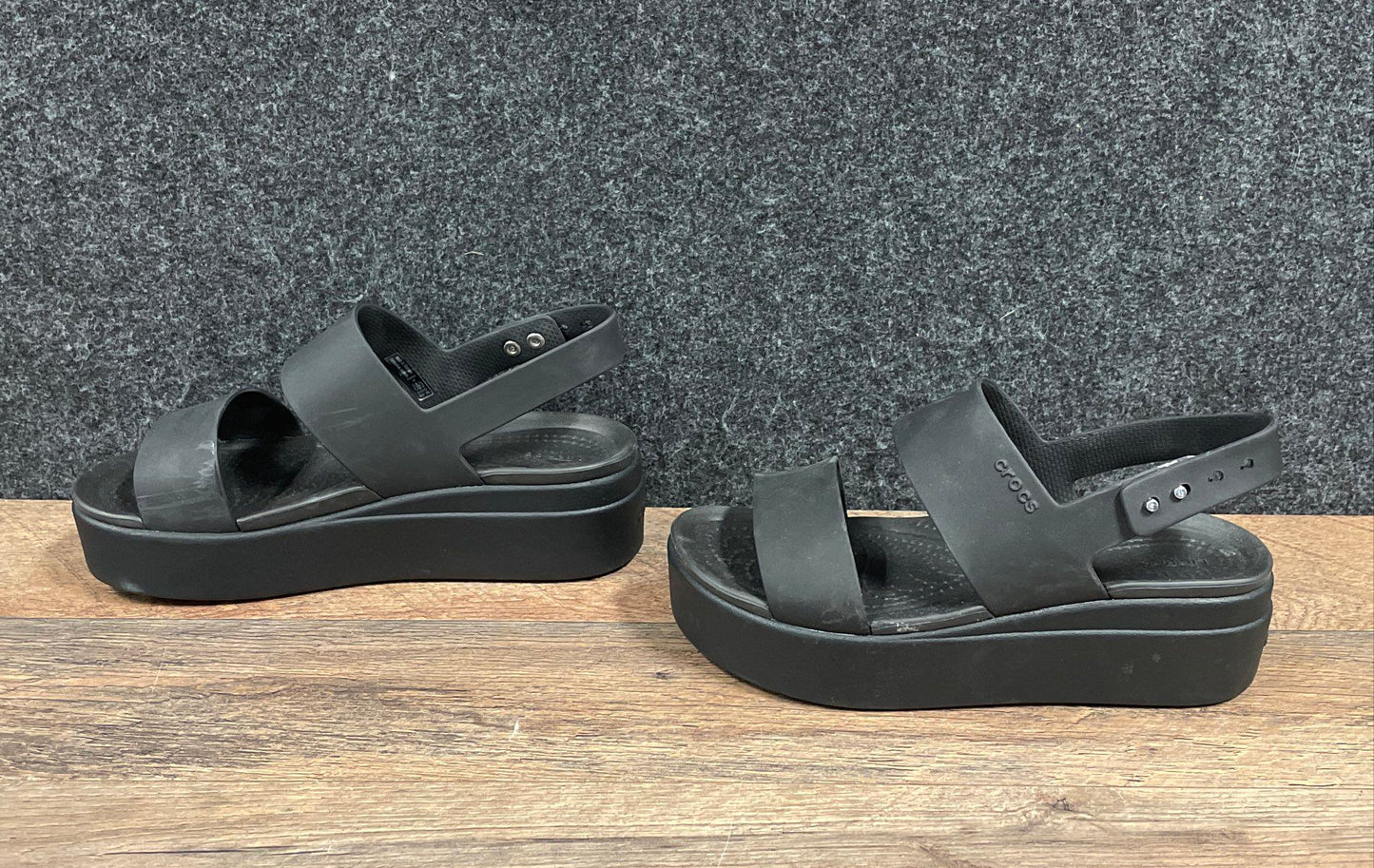Crocs Brooklyn Low Wedge Black Platform Sandals Women's Size 5