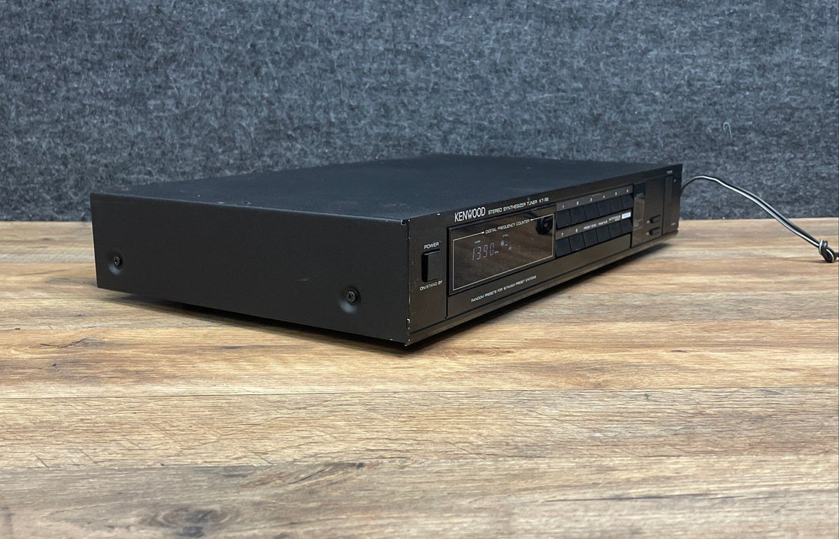 Vintage Kenwood KT-56 AM/FM Stereo Synthesizer Tuner Digital Display