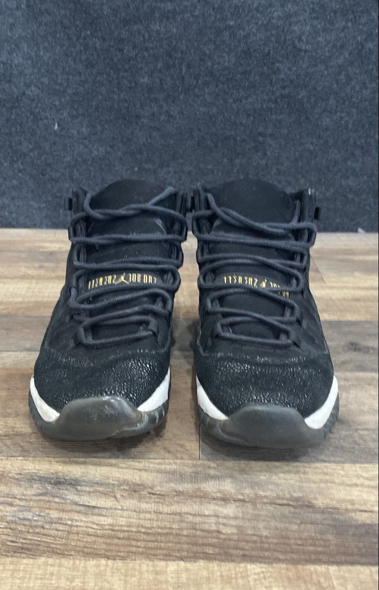 Air Jordan 11 Retro Heiress Black Metallic Gold Youth GS Size 6.5Y