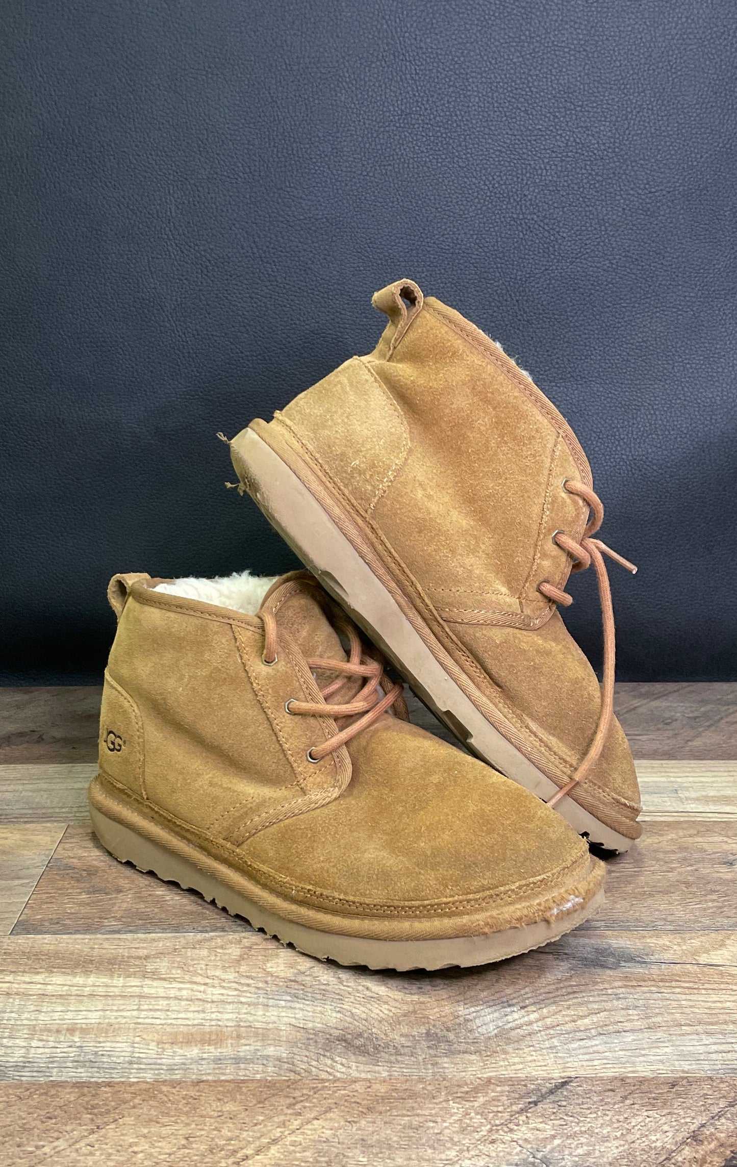 UGG Neumel II Chestnut Suede Lace Up Sheepskin Lined Boots Size 6