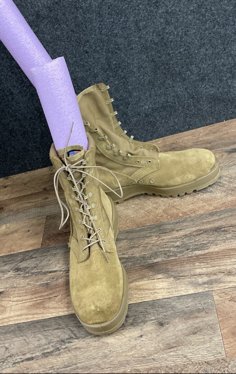 US Military Desert Tan Suede Combat Boots Vibram Sole Men's 11.5 R