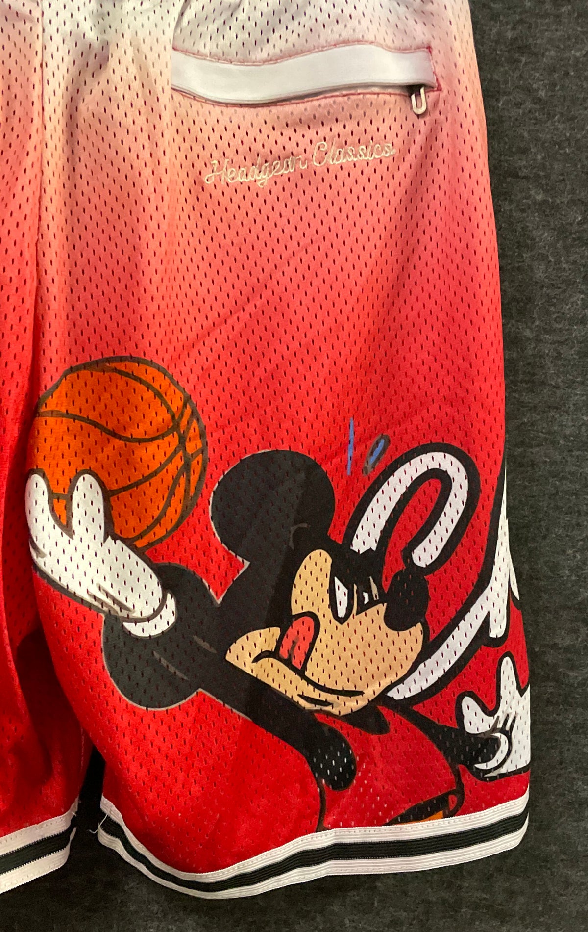 Headgear Classics Men's Chicago Mickey Mouse Basketball Shorts Red Gradient Sz M