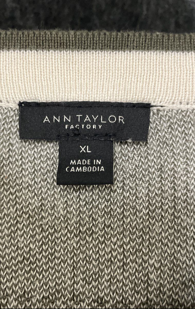 Ann Taylor Women's Cream Dark Green Windowpane Plaid Button Cardigan Sz XL