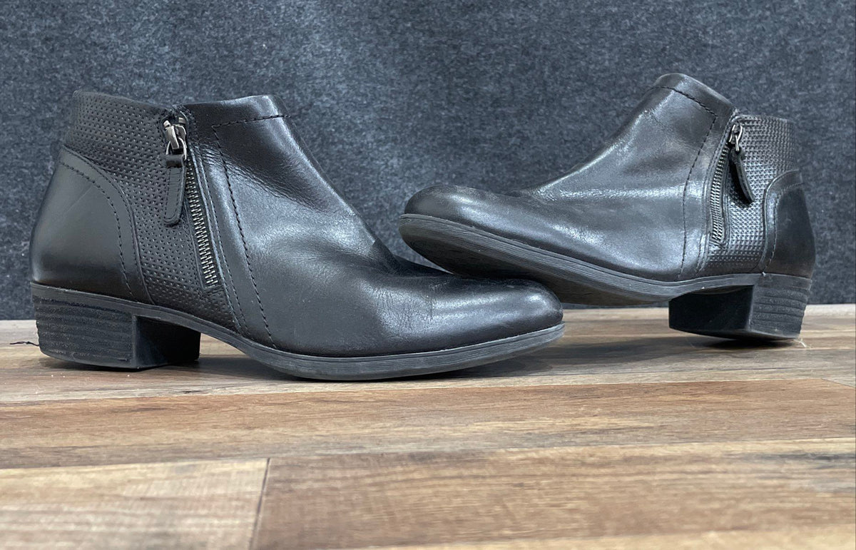 Rockport Black Leather Perforated Heel Side Zip Ankle Boots Size 10