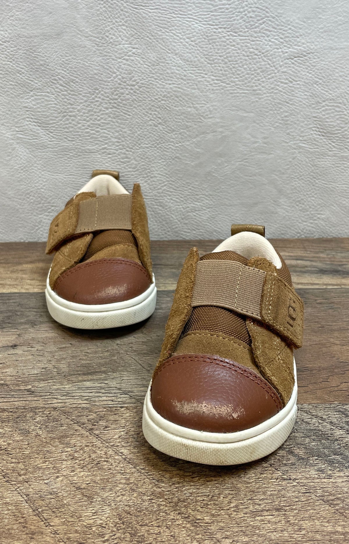 UGG Renato Chestnut Brown Suede Leather Toddler Sneakers Shoes Size 6