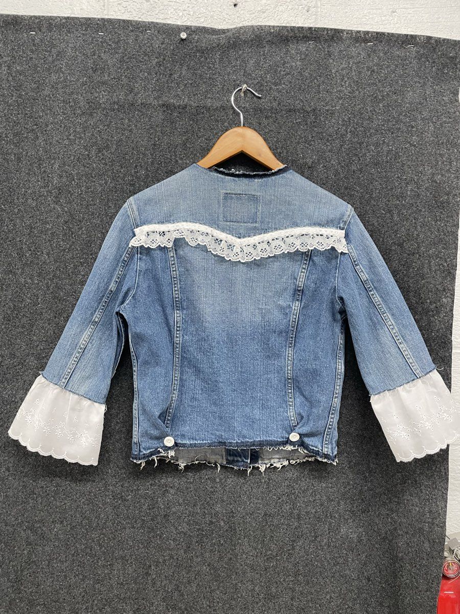 Levi Strauss Lace Trim Eyelet Ruffle Sleeve Deconstructed Jean Jacket Sz M