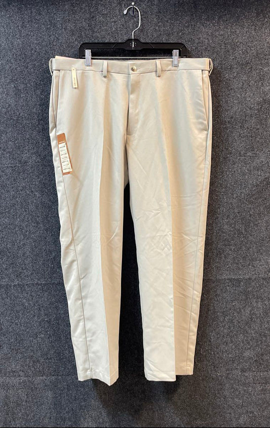 Haggar Men's Khaki Cool 18 Performance Classic Fit Dress Pants Sz 40x30 NWT