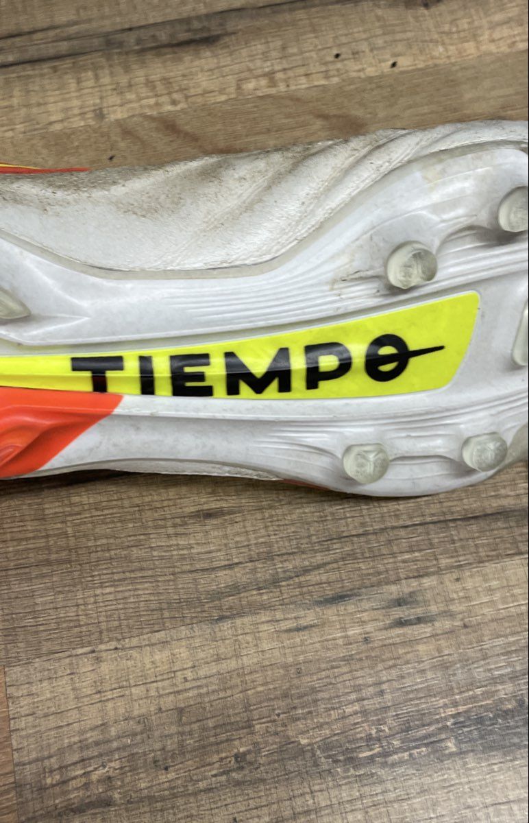 Nike Tiempo Legend 9 Elite FG White Volt Crimson Soccer Cleats Size 11.5