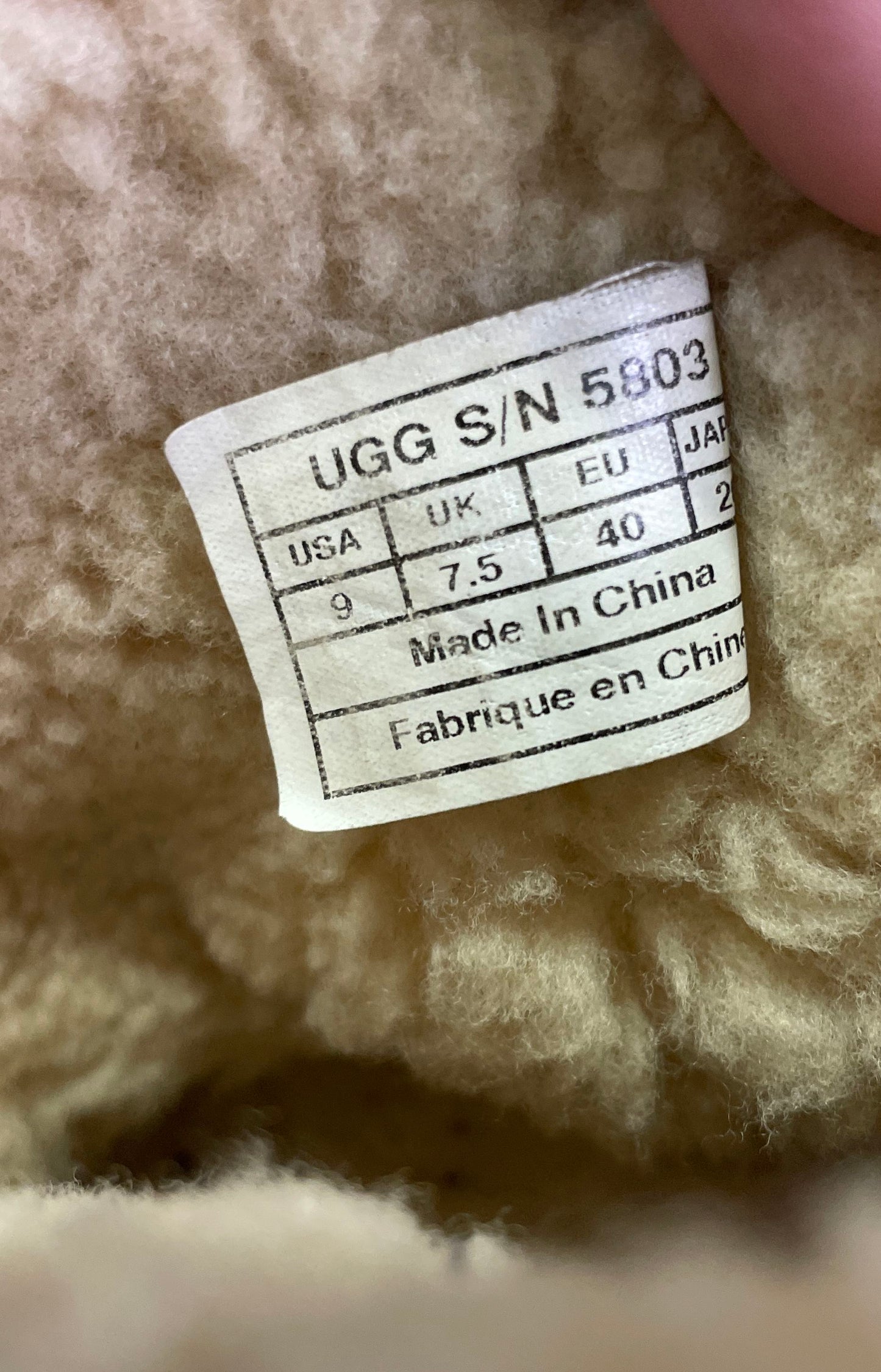 UGG Bailey Button 5803 Chestnut Sheepskin Suede Boots Women's Size 9