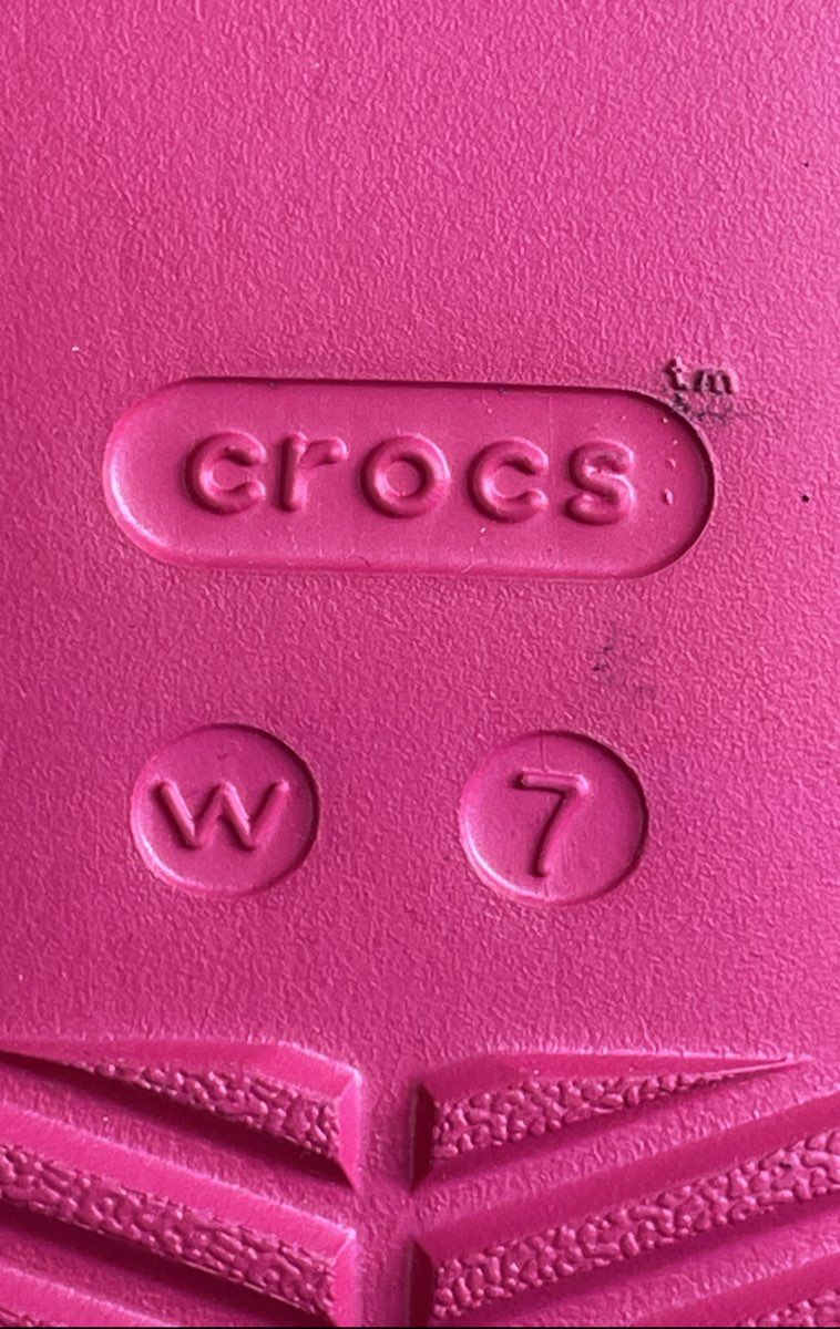 Crocs Miami Thong Flip Sandals Hot Pink 209793-6ZQ Women's Size 7 NWT