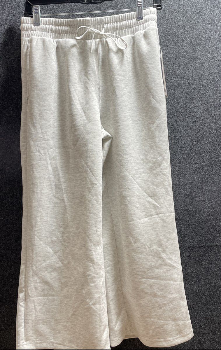 Yogalicious Women's Heather Light Grey Softlite Lanston Culotte Pant Sz S NWT