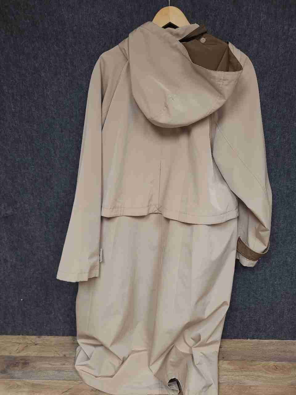 The Tog Shop Women's Tan Beige Hooded Raincoat Zip Off Liner Vintage 90s Sz XL