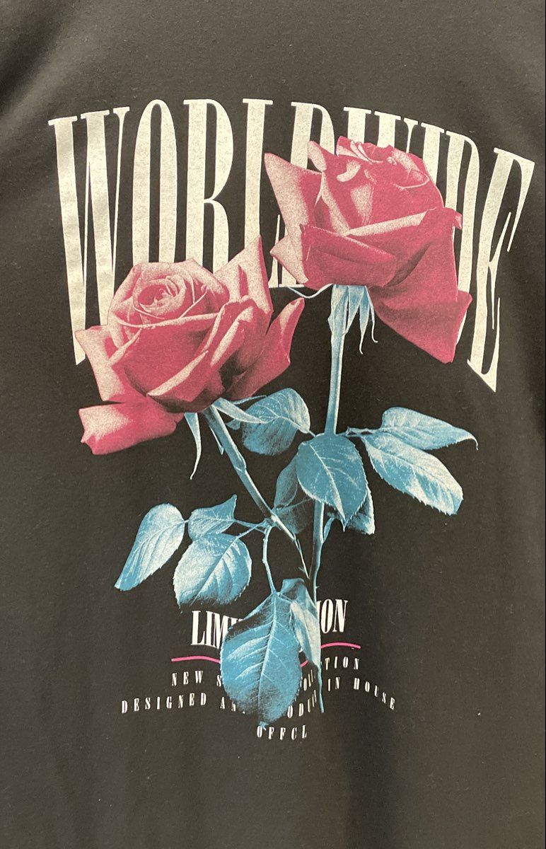 Boohooman Men's Black Worldwide Rose Graphic Long Sleeve T-Shirt Sz M