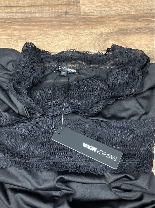 Fashion Nova Women's Jamie Lace Jumpsuit Black Off Shoulder Cutout Sz XS NWT