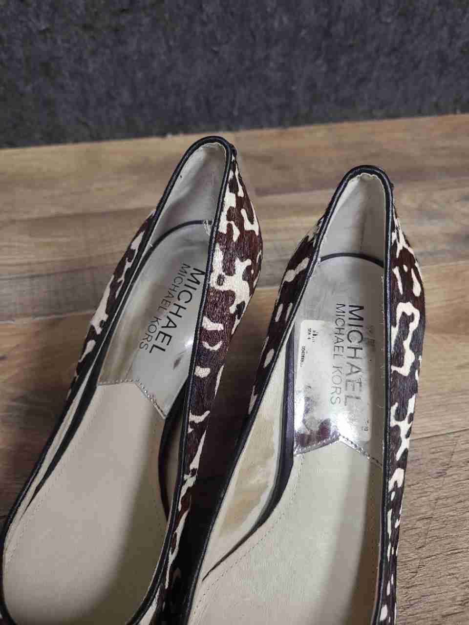 Michael Kors Animal Print Calf Hair Pointed Toe Pumps Brown White Size 6.5M