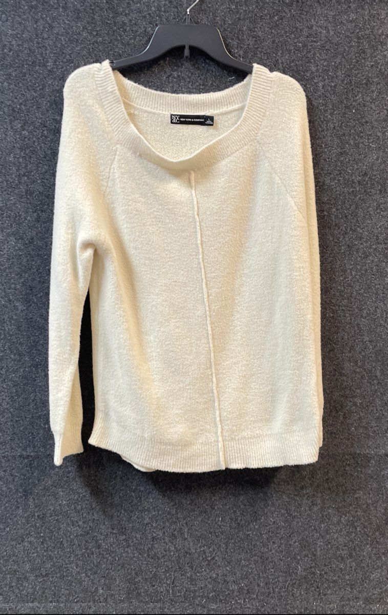 New York & Company Women's Cream Fuzzy Soft Knit Exposed Seam Sweater NWT Sz L