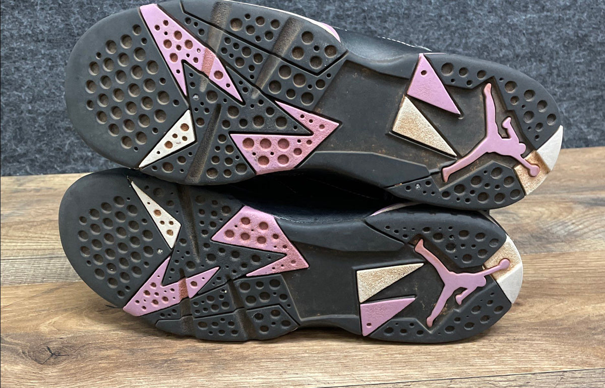 Air Jordan 7 Retro GS Black Barely Grape Rush Fuchsia Size 5.5Y