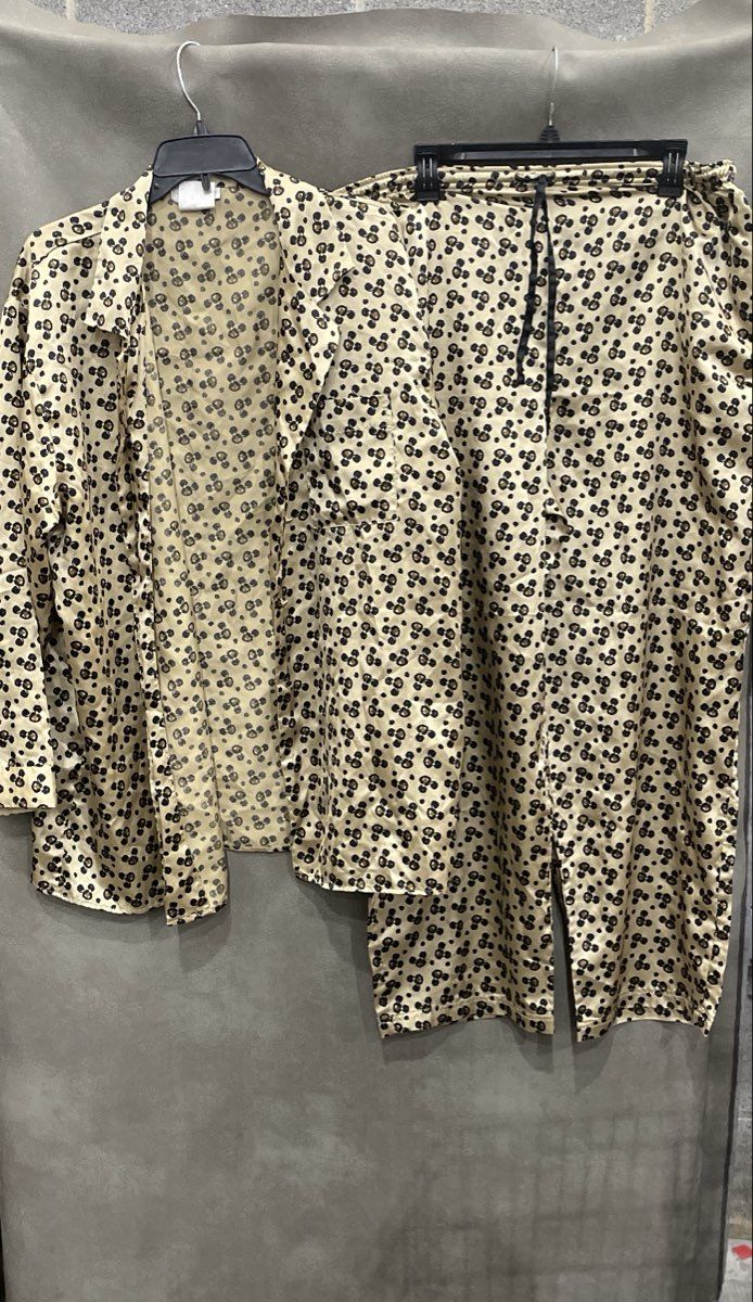 Vintage Y2K Disney Store Women's Mickey Mouse Ears Animal Print Pajama Set L/XL
