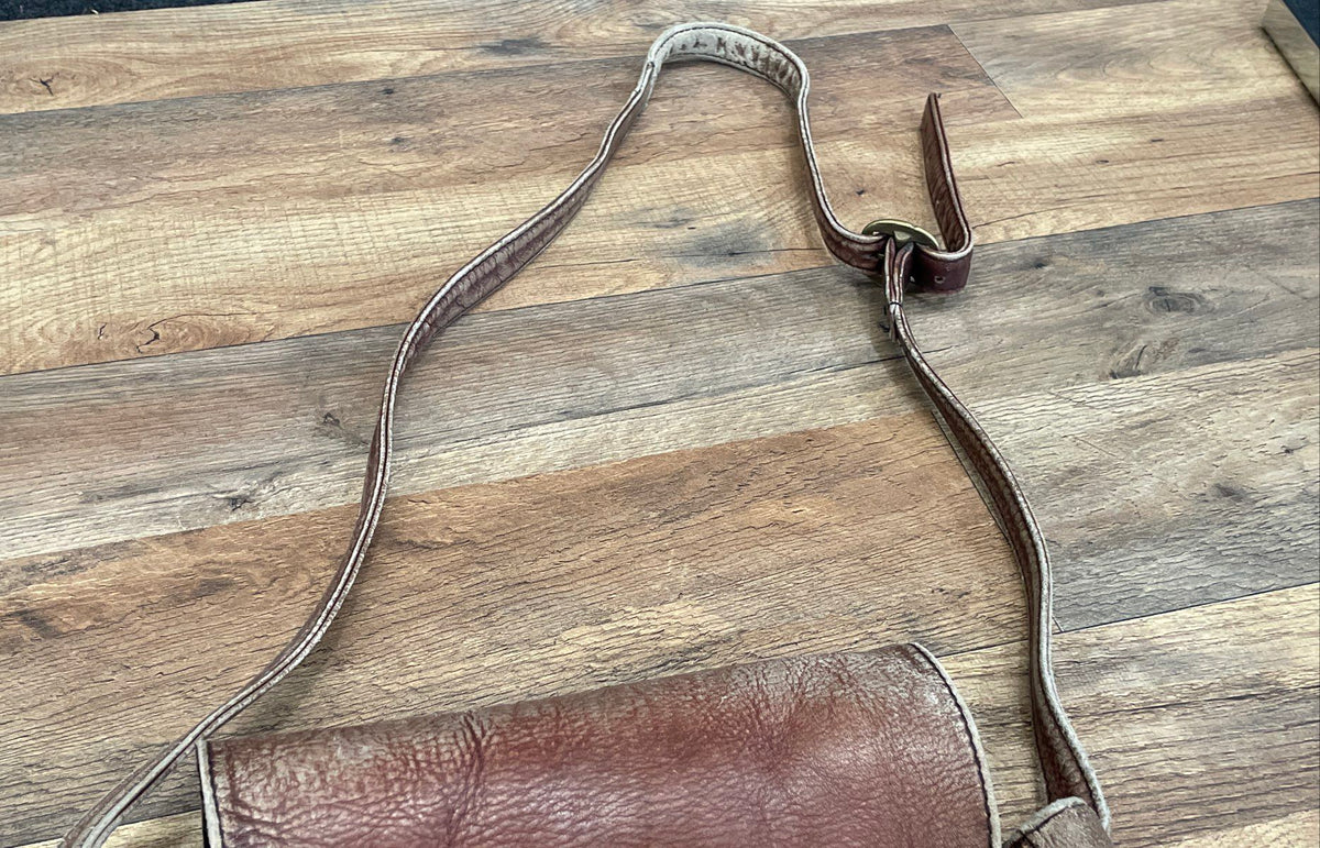 Bass Brown Leather Crossbody Messenger Bag Flap Multi-Pocket Vintage
