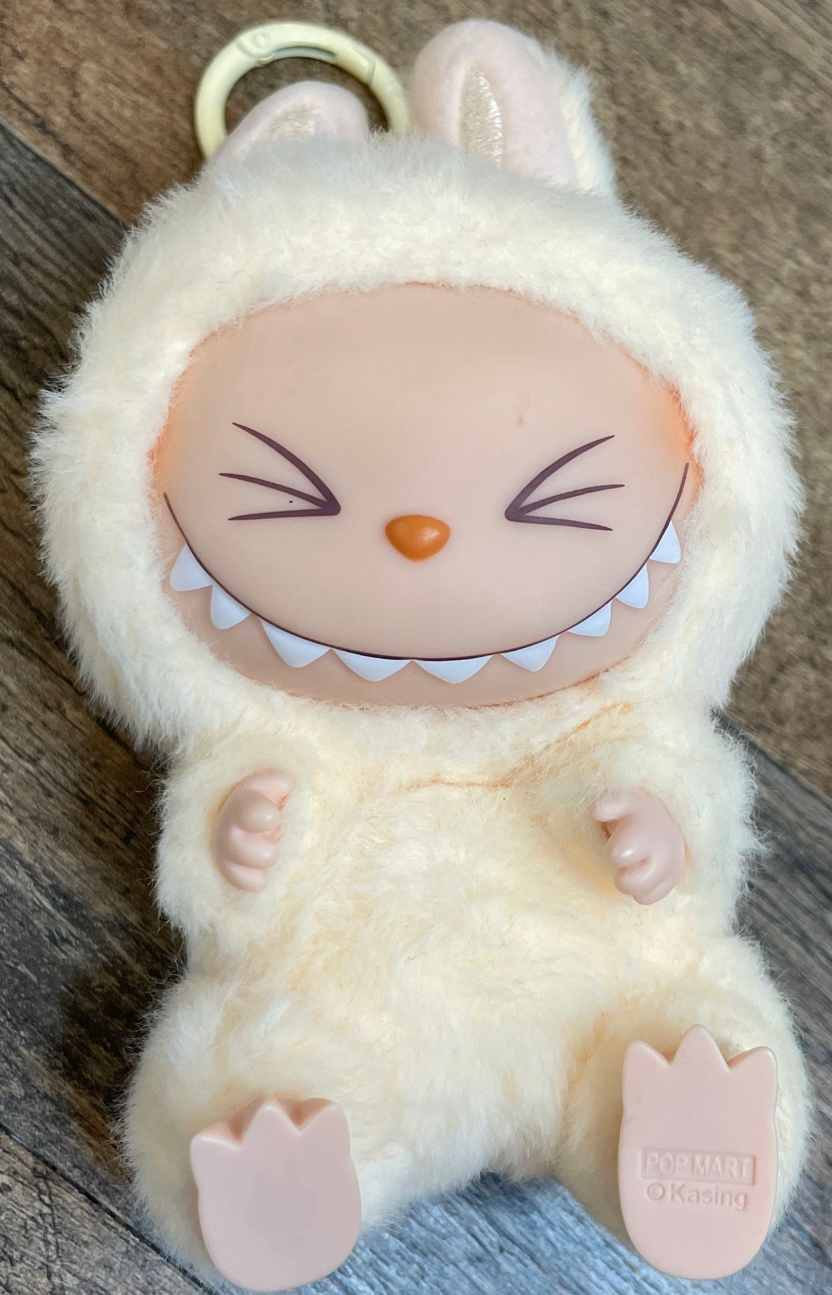 Pop Mart The Monsters Labubu Plush Pendant Keychain Cream Vinyl Kasing Lung