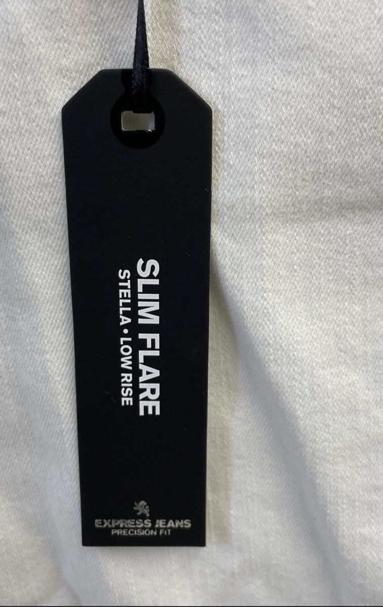 Express Women's Stella Slim Flare Low Rise Jeans White NWT Size 10R