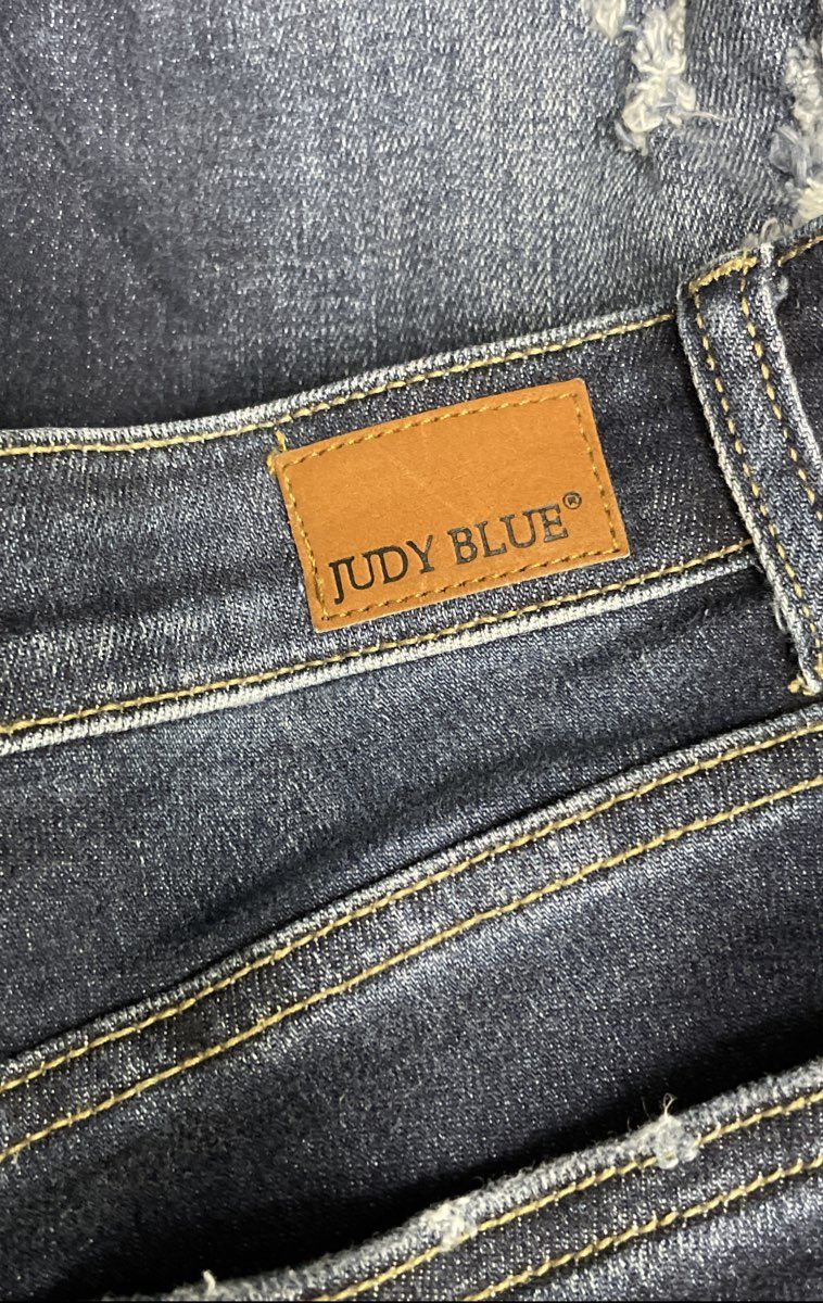 Judy Blue Women's Bleach Splatter Distressed Boyfriend Jeans Cuffed Sz 11/30