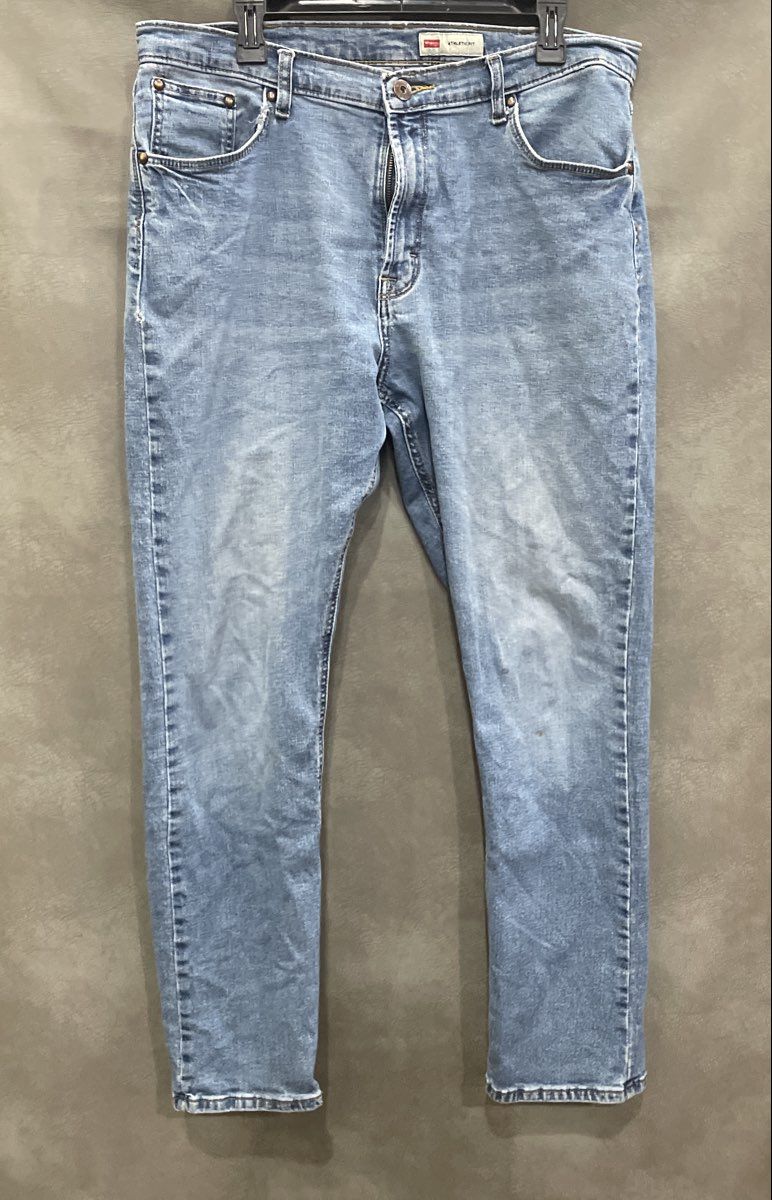 Wrangler Men's Athletic Fit Light Blue Premium Quality Stretch Jeans Size 42x32