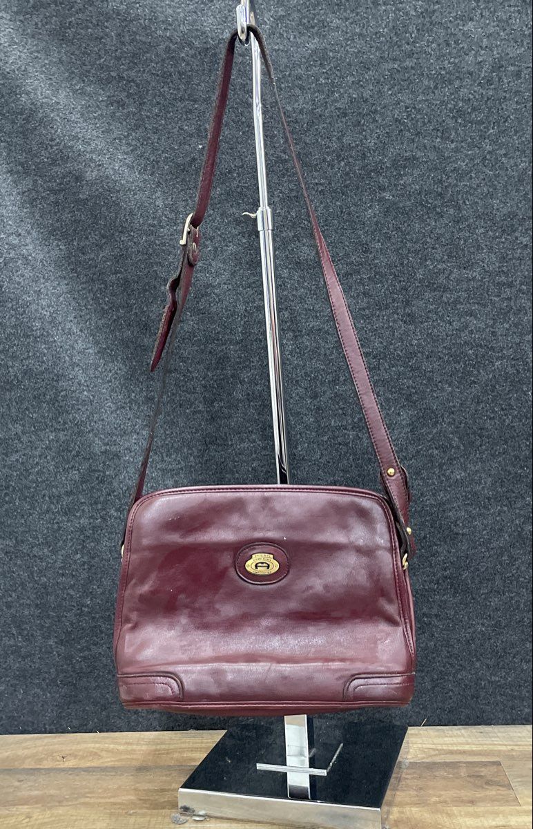 Vintage Etienne Aigner Maroon Leather Shoulder Bag Brass Hardware
