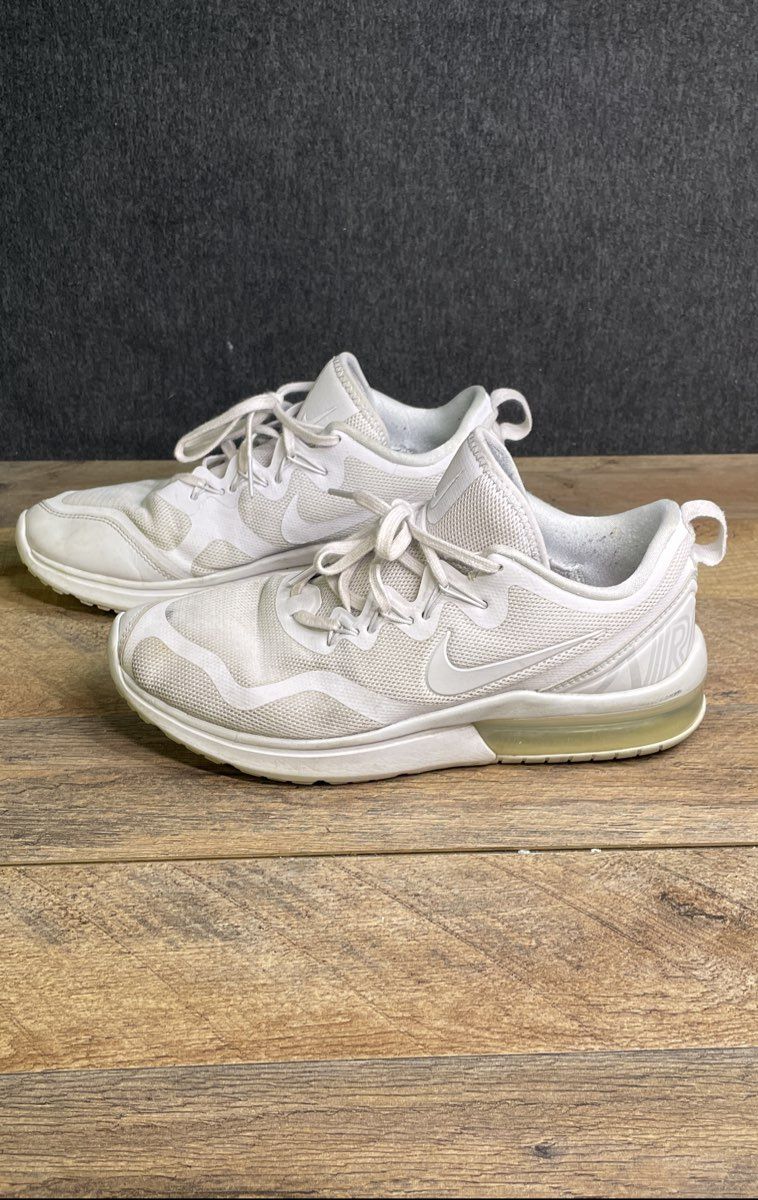 Nike Air Max Fury White Running Shoes Women's Size 9