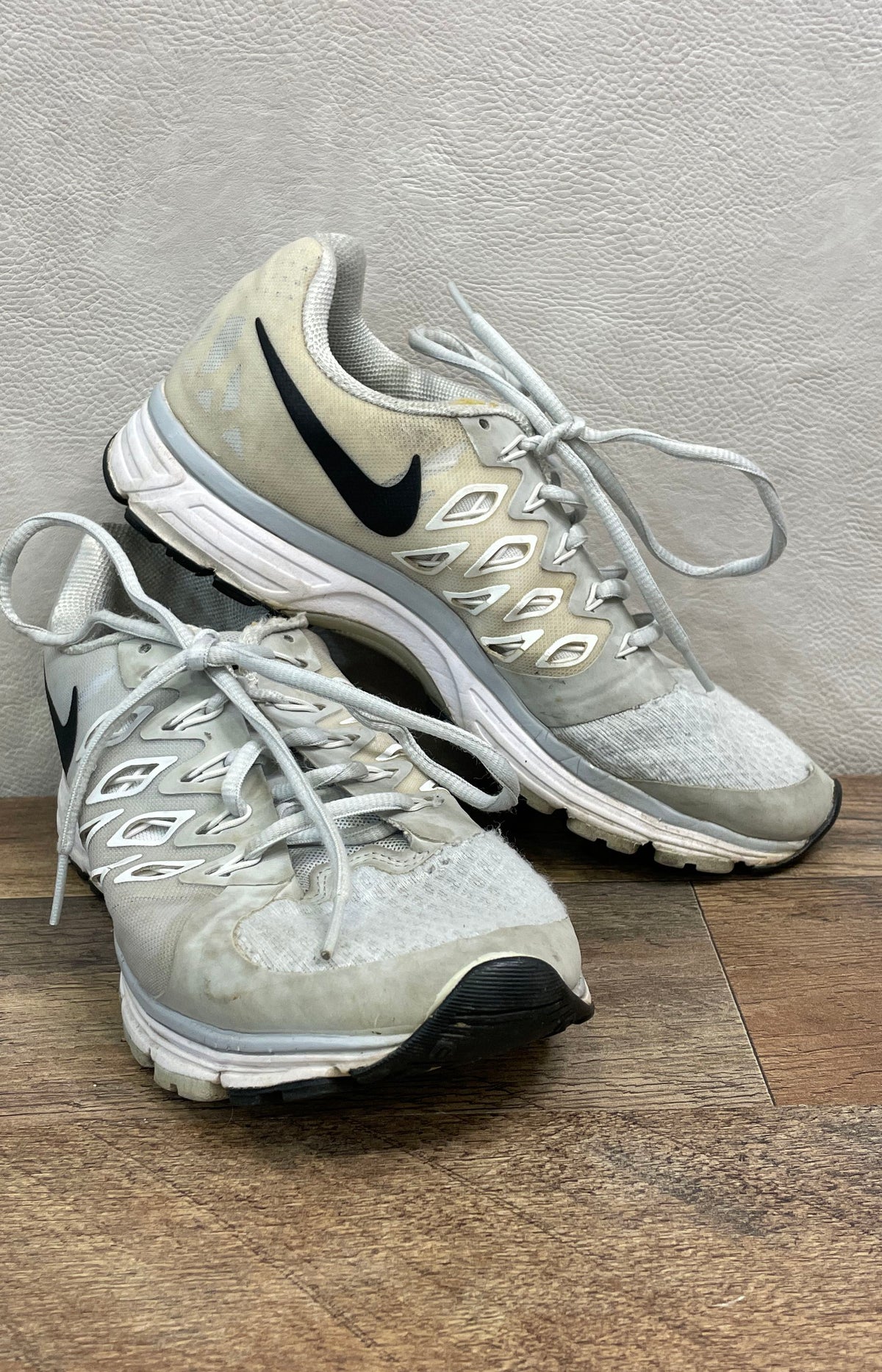 Nike Air Zoom Structure 18 Wolf Grey Black Running Shoes Women's Size 7.5