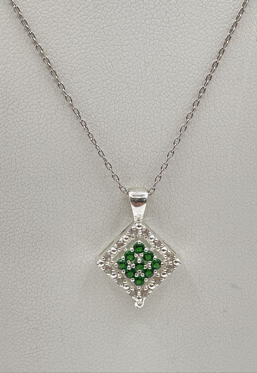 925 Sterling Silver Diamond Halo Accent Green CZ Pendant Necklace 2.8g