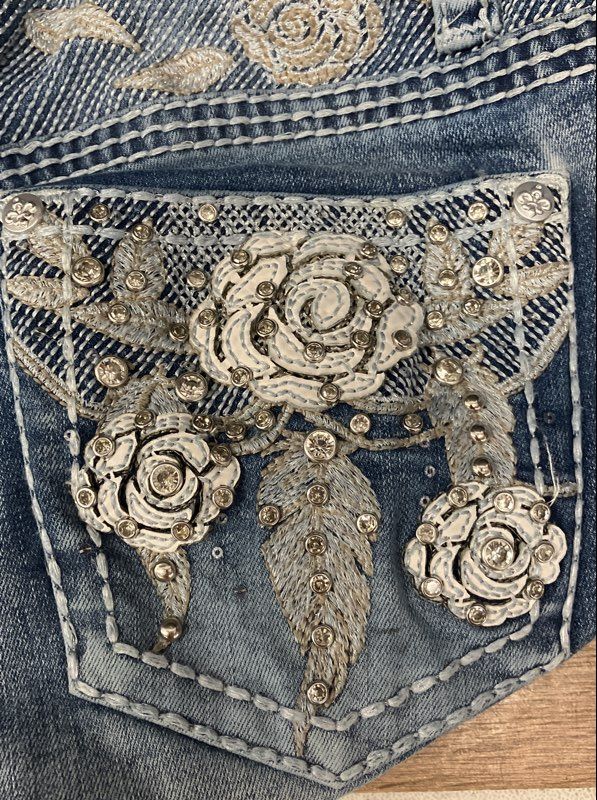 Answer Me Women's Blue Rose Floral Embroidery Rhinestone Bootcut Jeans Sz 11