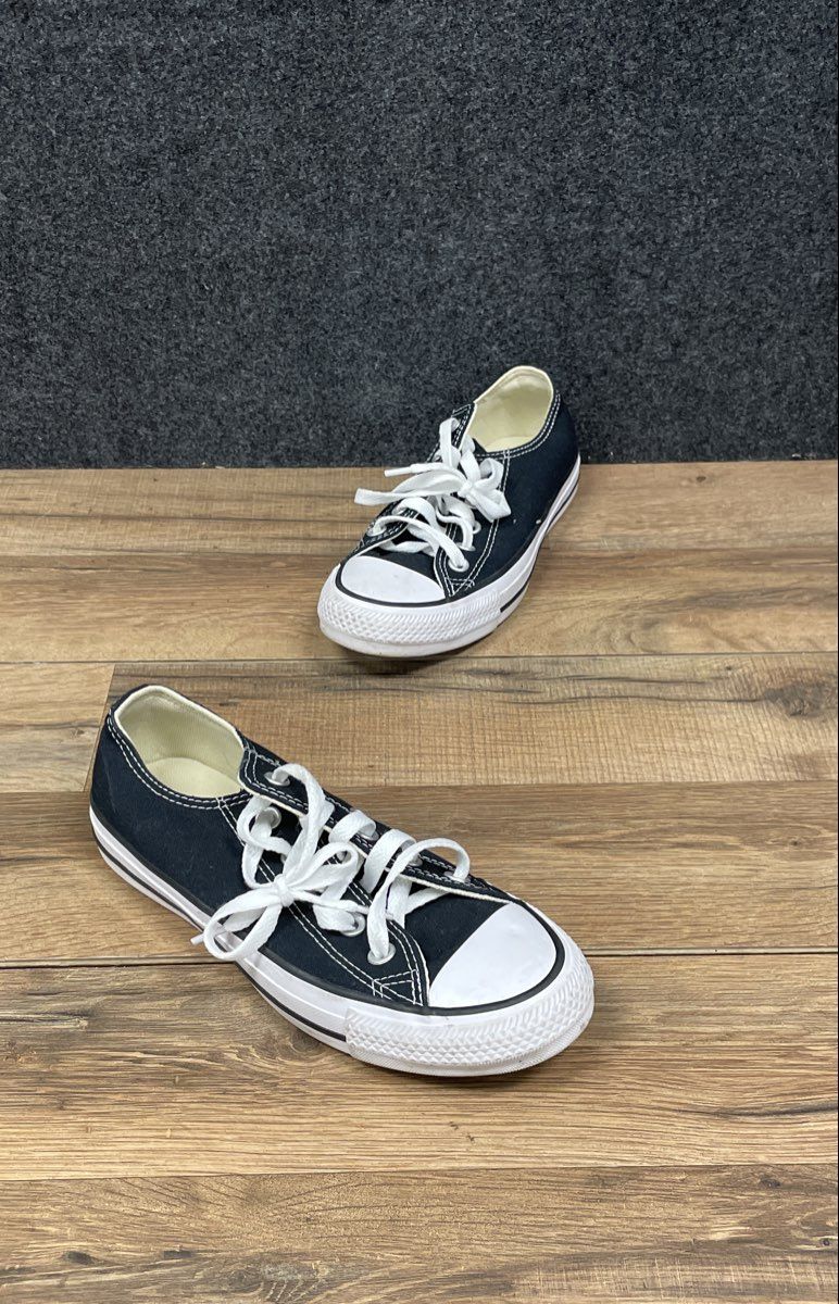 Converse Chuck Taylor All Star Low Top Black Canvas Sneakers Size Women 5.5
