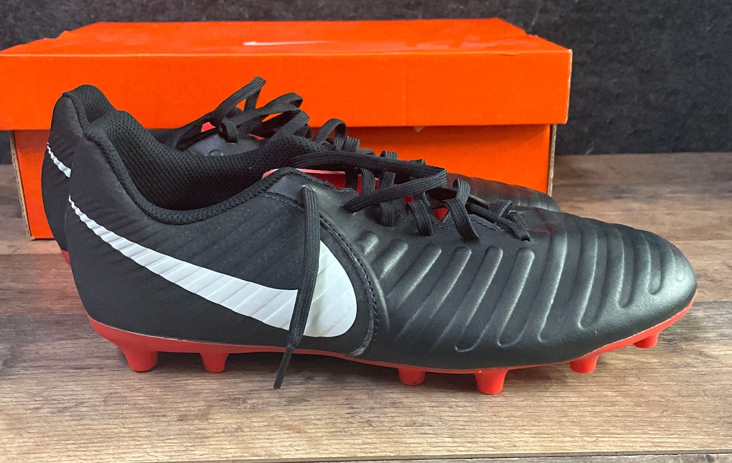 Nike Tiempo Legend 7 Academy FG Black White Red Soccer Cleats Size 8.5