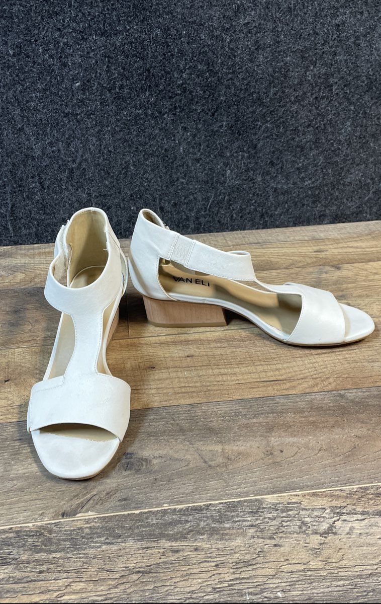 Vaneli White Leather T-Strap Open Toe Block Heel Sandals Women's Size 7.5 N