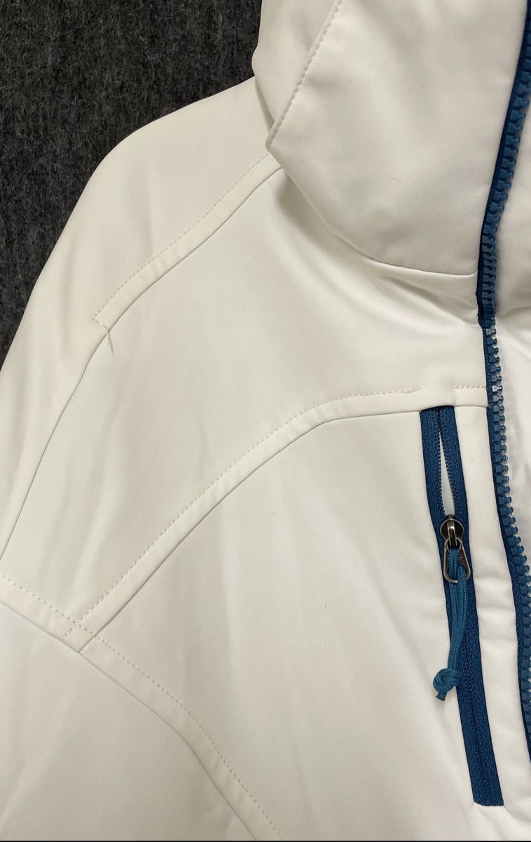 The North Face Women's White Insulated Primaloft Softshell Jacket Blue Zip Sz L