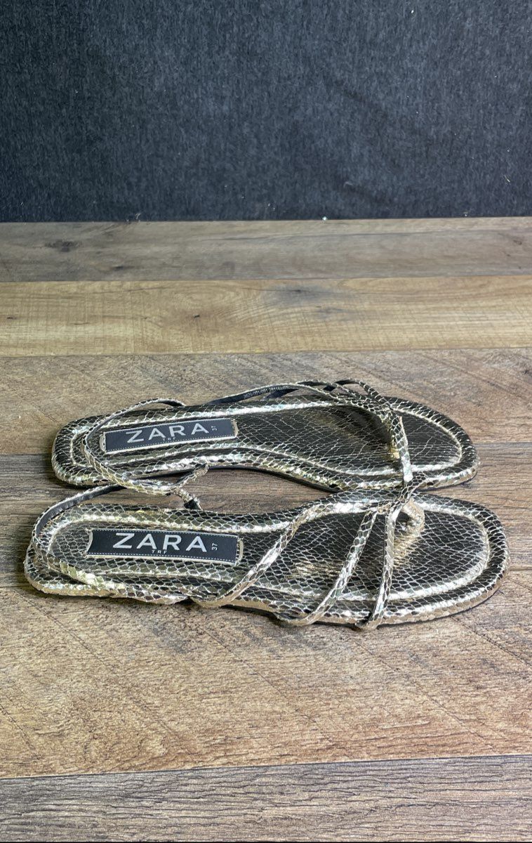 Zara TRF Metallic Silver Snakeskin Strappy Flat Sandals Women's Size 37 US 7